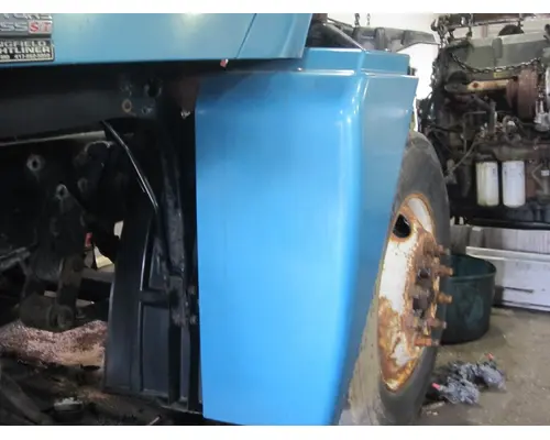 Fender Extension FREIGHTLINER COLUMBIA 120 Valley Truck - Grand Rapids