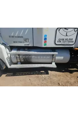 Freightliner Columbia 120 Fuel Tank