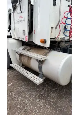 Freightliner Columbia 120 Fuel Tank