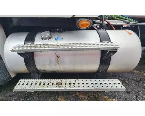 Freightliner Columbia 120 Fuel Tank