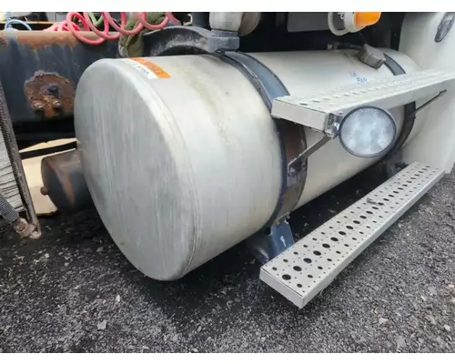 Freightliner Columbia 120 Fuel Tank