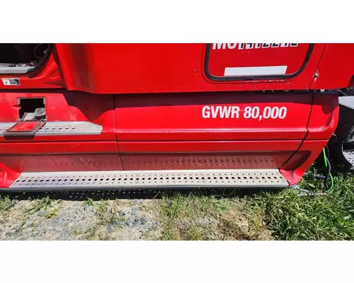 Freightliner Columbia 120 Fuel Tank