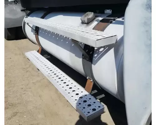 Freightliner Columbia 120 Fuel Tank