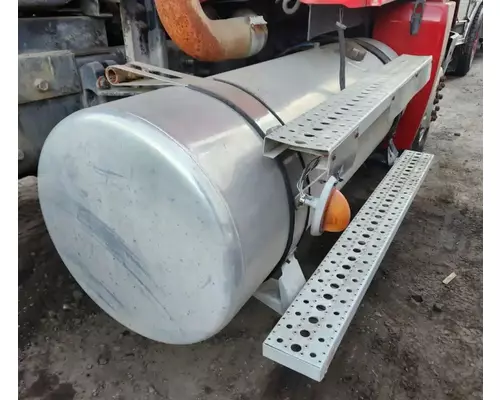 Freightliner Columbia 120 Fuel Tank