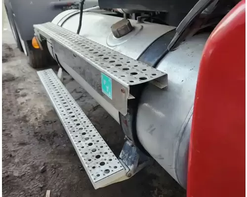 Freightliner Columbia 120 Fuel Tank