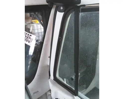 Door Vent Glass, Front FREIGHTLINER COLUMBIA 120 LKQ KC Truck Parts - Inland Empire