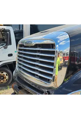 Freightliner Columbia 120 Grille