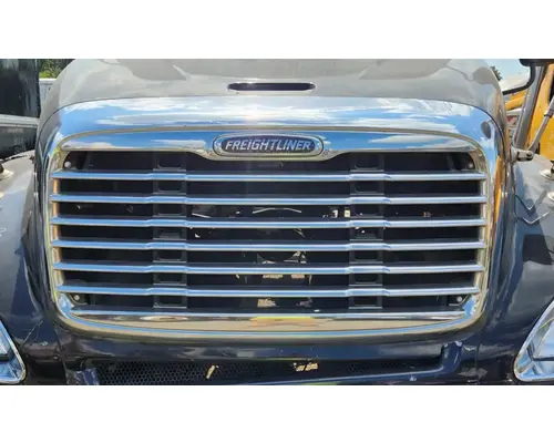 Freightliner Columbia 120 Grille