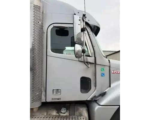 Freightliner Columbia 120 Mirror (Side View)