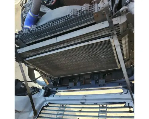 Freightliner Columbia 120 Radiator