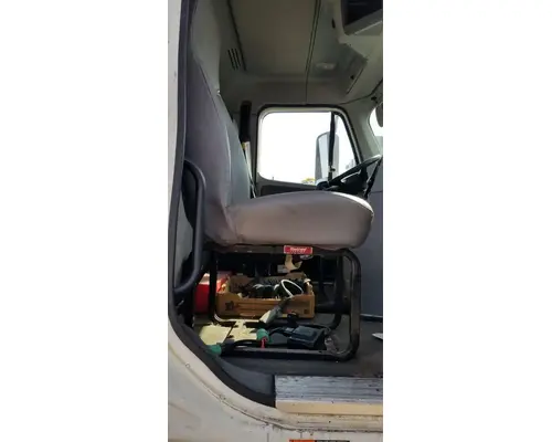 Freightliner Columbia 120 Seat, Front