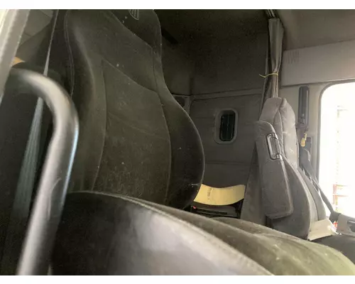 Seat, Front Freightliner COLUMBIA 120 Vander Haags Inc Col