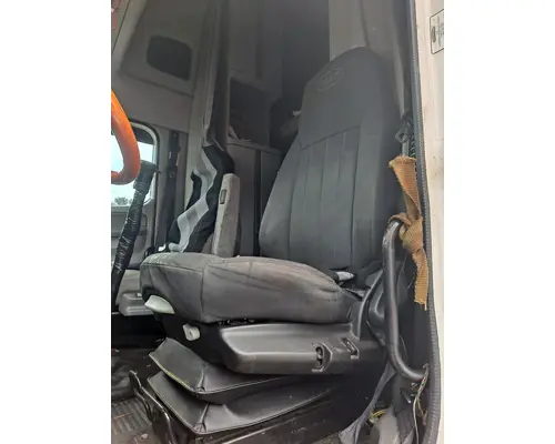 Seat, Front FREIGHTLINER COLUMBIA 120 LKQ Evans Heavy Truck Parts
