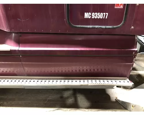 Skirt Freightliner COLUMBIA 120 Vander Haags Inc Col