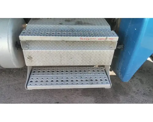 Tool Box FREIGHTLINER COLUMBIA 120 LKQ Heavy Truck - Goodys