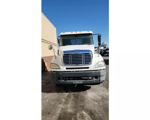 Complete Vehicle FREIGHTLINER COLUMBIA 120 American Truck Salvage