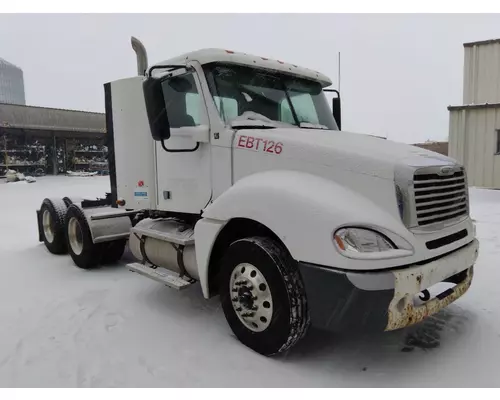 Complete Vehicle FREIGHTLINER COLUMBIA 120 LKQ Thompson Motors - Wykoff