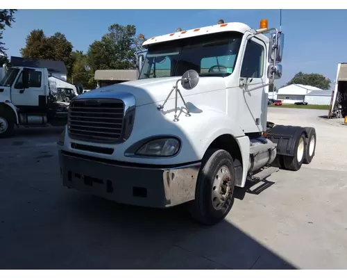 Complete Vehicle FREIGHTLINER COLUMBIA 120 LKQ Thompson Motors - Wykoff