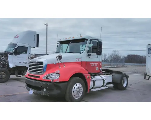 Complete Vehicle FREIGHTLINER COLUMBIA 120 LKQ Heavy Truck - Goodys