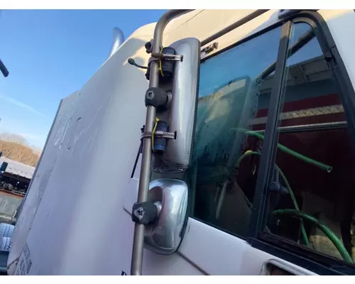 Windshield Glass Freightliner COLUMBIA 120 Complete Recycling