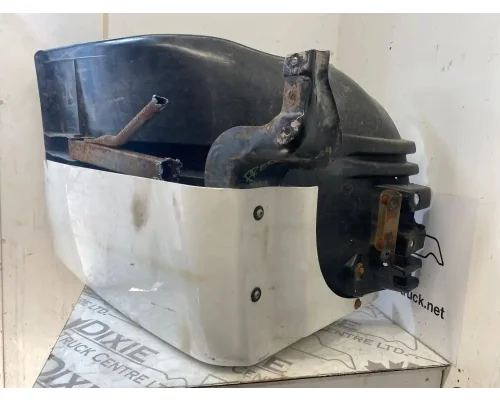 Freightliner Columbia CL12064ST Fender Extension