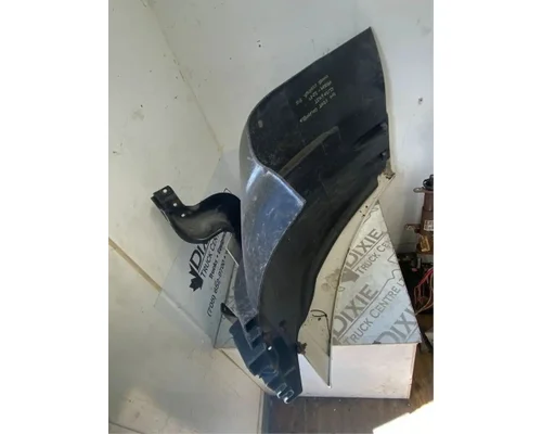 Freightliner Columbia CL12064ST Fender Extension
