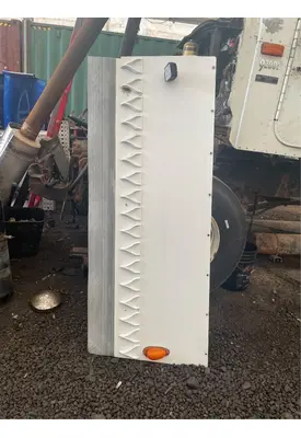 Freightliner Columbia CL12064ST Fender