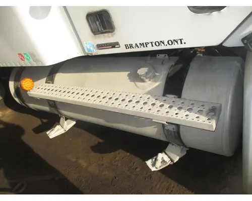 Freightliner Columbia CL12064ST Fuel Tank