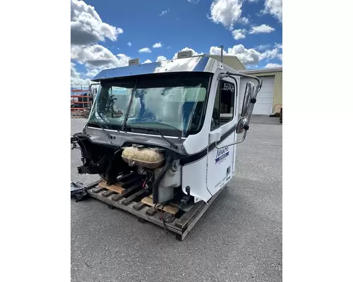 Cab FREIGHTLINER COLUMBIA High Mountain Horsepower
