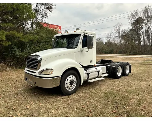 Complete Vehicle FREIGHTLINER COLUMBIA B &amp; W  Truck Center