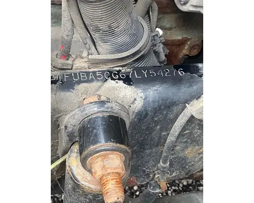 Complete Vehicle FREIGHTLINER COLUMBIA Michigan Truck Parts