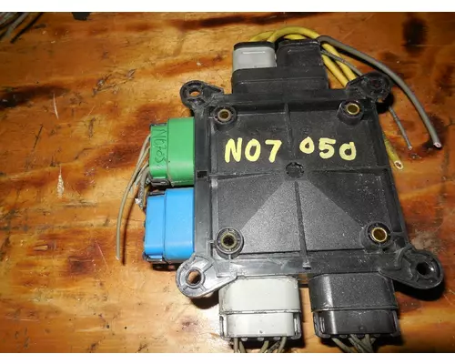 Fuse Box FREIGHTLINER COLUMBIA Michigan Truck Parts