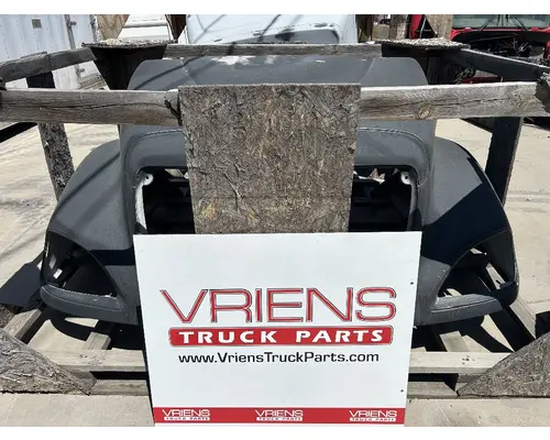 Hood FREIGHTLINER COLUMBIA Vriens Truck Parts