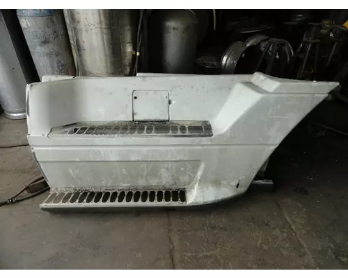Side Fairing FREIGHTLINER COLUMBIA Sam's Riverside Truck Parts Inc