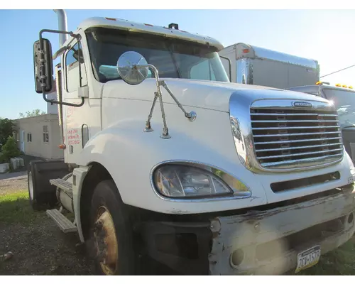 Complete Vehicle FREIGHTLINER COLUMBIA WM. Cohen &amp; Sons