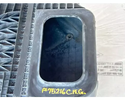 Freightliner Coronado SD122 Air Cleaner