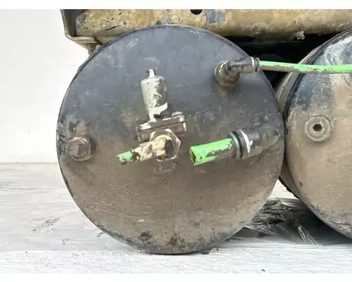 Freightliner Coronado SD122 Air Tank