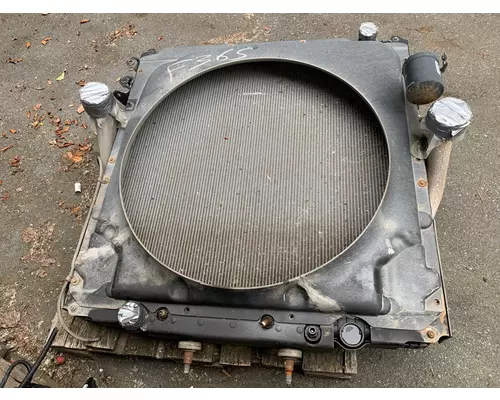 Radiator FREIGHTLINER Coronodo Payless Truck Parts