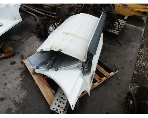 Skirt FREIGHTLINER CST120 CENTURY Michigan Truck Parts