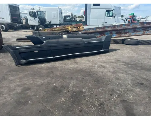 Skirt FREIGHTLINER CST120 Usa Trade &amp; Exports Inc