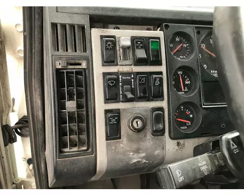 Freightliner FL106 Dash Panel