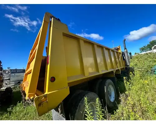 Freightliner FL112 Box  Bed