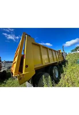 Freightliner FL112 Box / Bed