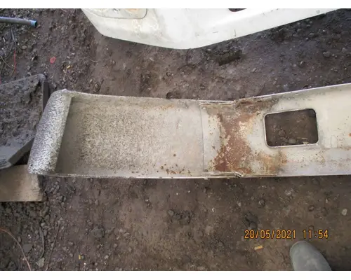 Freightliner FL112 Bumper Assembly, Front