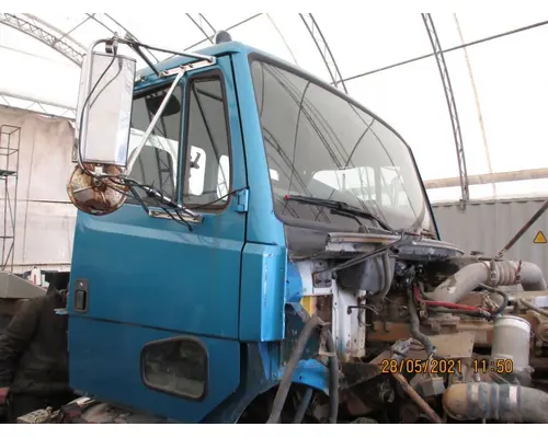 Freightliner FL112 Cab