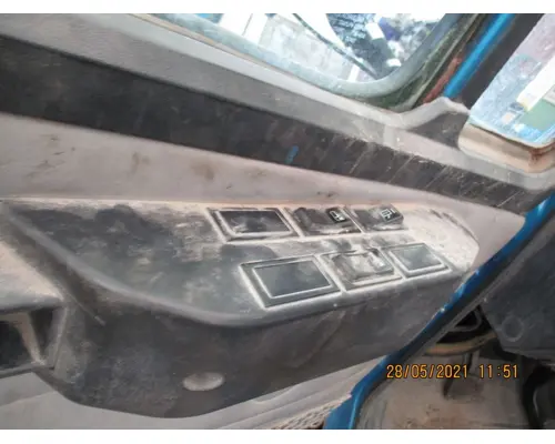 Freightliner FL112 Cab