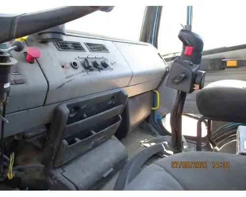 Freightliner FL112 Cab