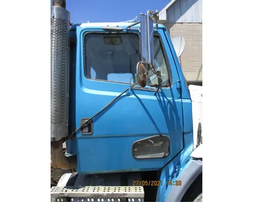 Freightliner FL112 Cab