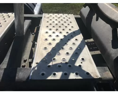 Freightliner FL112 Deckplate