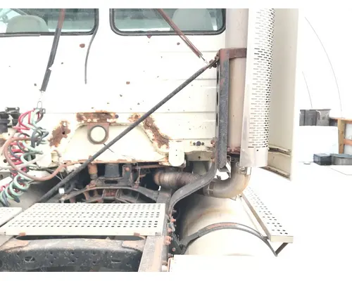 Freightliner FL112 Exhaust Assembly